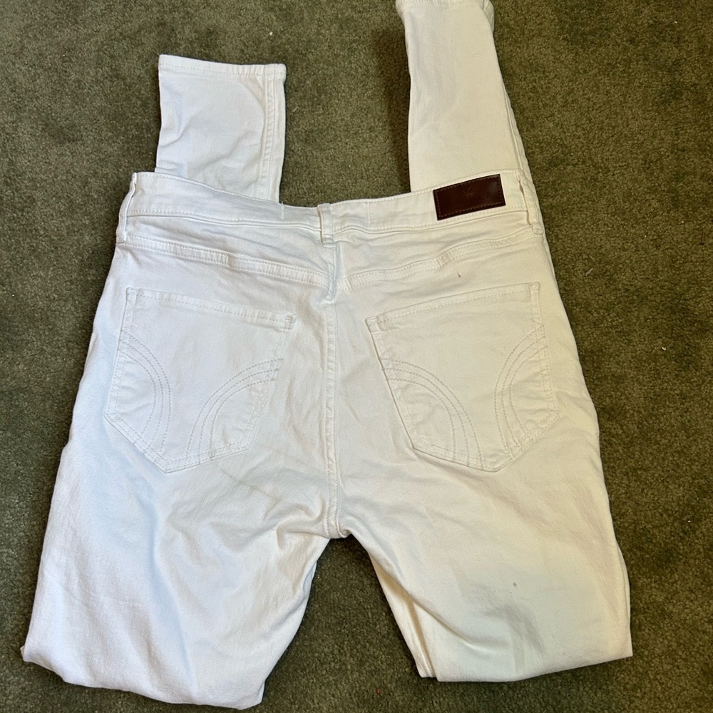 White skinny hollister jeans